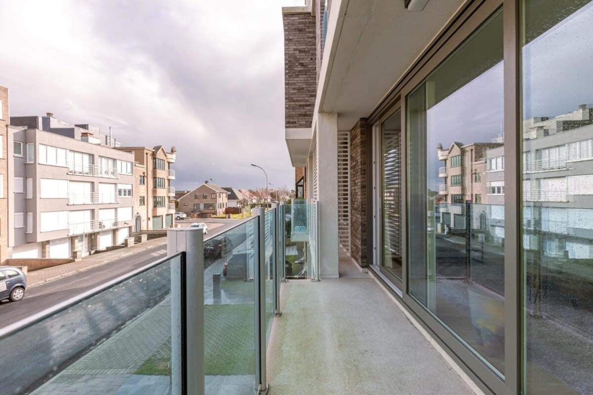Bright Apartment Nearby The Beach In De Haan Exterior foto